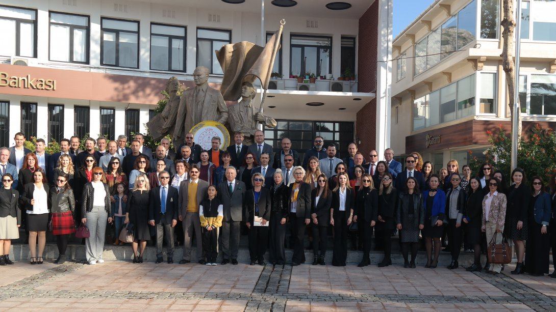24 Kasım 2019 Öğretmenler Günü-Çeşme Cumhuriyet Meydanı,Tören ve Akşam Etkinliği