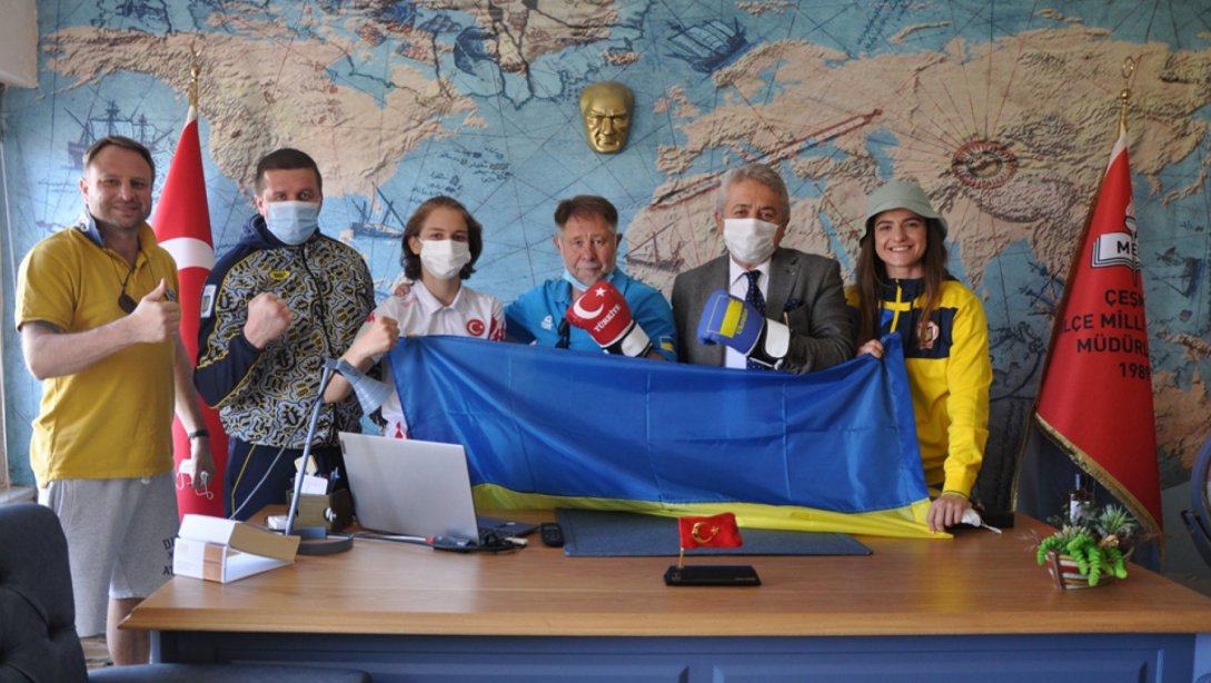 Ukrayna Boks Antrenörleri ve ekibi İlçe Milli Eğitim Müdürlüğümüzü ziyaret etti.