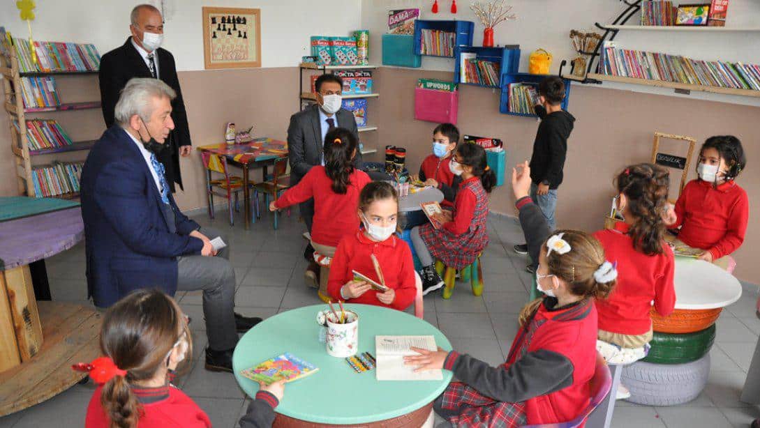 İl Milli Eğitim Müdürümüz Sayın Dr. Murat Mücahit YENTÜR 28 Şubat 2022 Pazartesi günü Çeşme ilçesine ziyarette bulunmuştur.