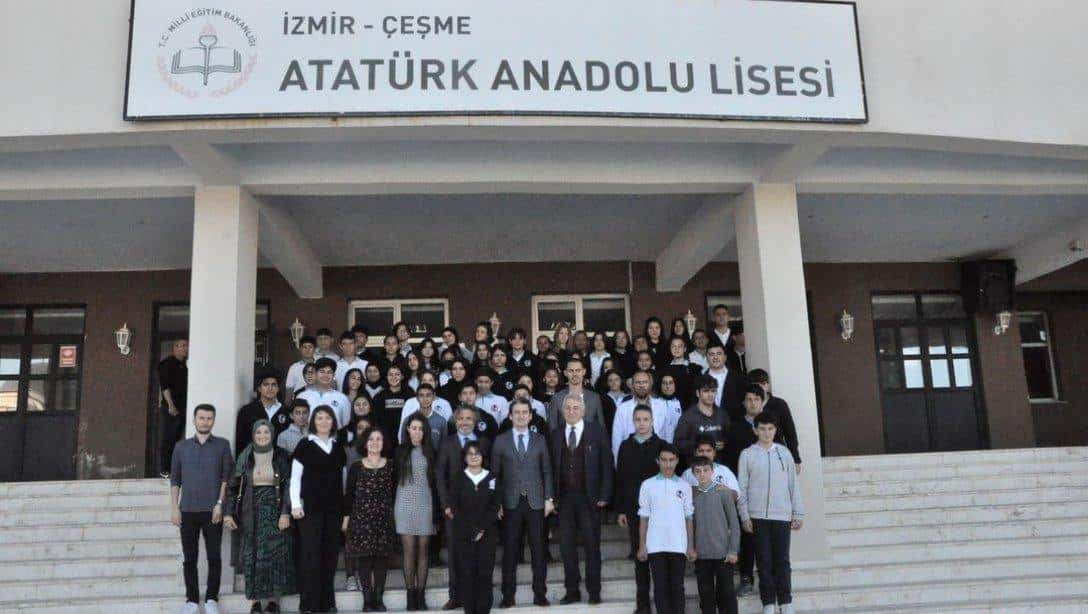 Çeşme Kaymakamımız Sayın Mehmet Maraşlı ve İlçe Milli Eğitim Müdürümüz Sayın Şahan Çöker Çeşme Atatürk Anadolu Lisesini ziyarette bulundular.
