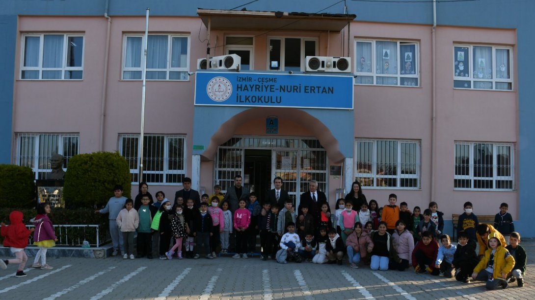Çeşme Kaymakamımız Sayın Mehmet Maraşlı ve İlçe Milli Eğitim Müdürümüz Sayın Şahan Çöker, Hayriye Nuri Ertan İlkokulunu ziyarette bulundular.