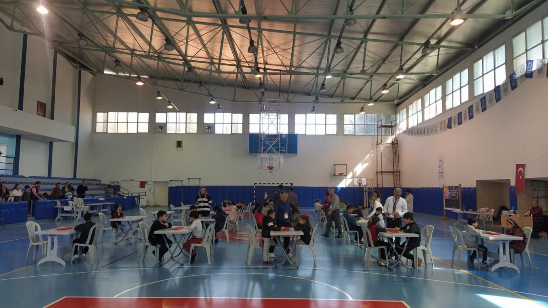 İlçemiz Sıdıka Kelami Ertan Ortaokulunda Türkiye Akıl ve Zeka Oyunları İlçe Turnuvası yapıldı.