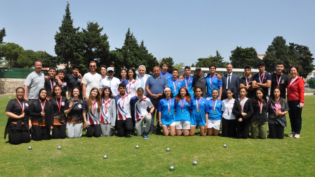 2023-2024 Eğitim Öğretim yılı Okul Sporları kapsamında gerçekleştirilen Bocce turnuvası ödül töreni ile sona erdi.